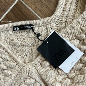 Zara Cream Crew Neck Chunky Knit Sweater